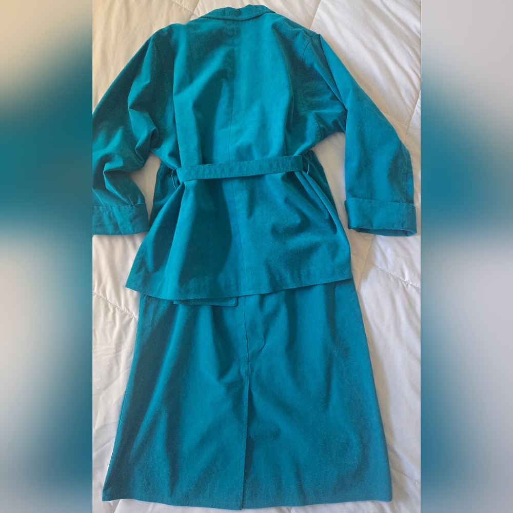 Aqua Blue Washable Faux Suede Skirt and Jacket Suit Set Size 12 - Picture 4 of 16